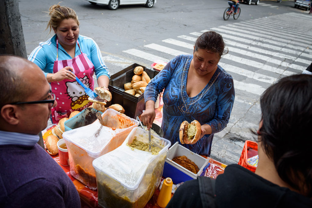 Unfold Mexico's Street Food: Breakfast Walking Tour — Condesa & Roma Norte