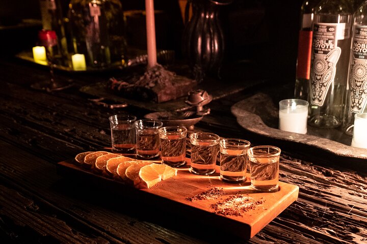 Unfold Mezcal: Fully Serviced Mezcal Tasting With Bites
